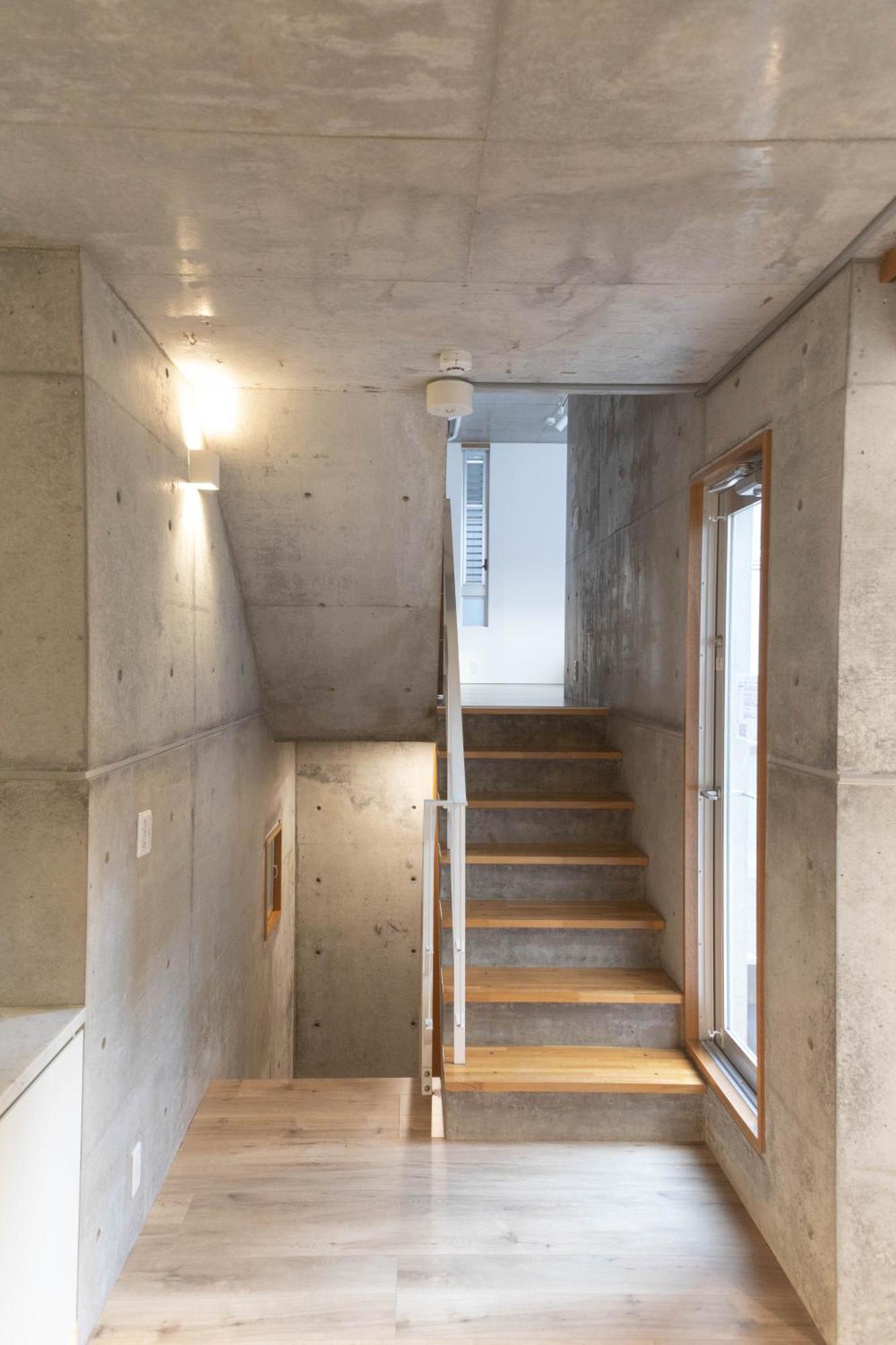 Apartment Jr Line, New Open Tokyo
